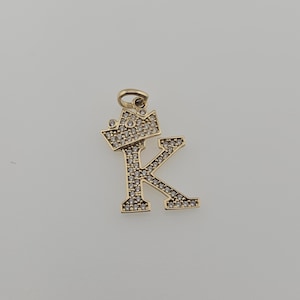 Dije vintage con la letra inicial K en oro amarillo de 10 quilates y circonita cúbica, colgante o dije con monograma de corona K, joyería de patrimonio, W#174