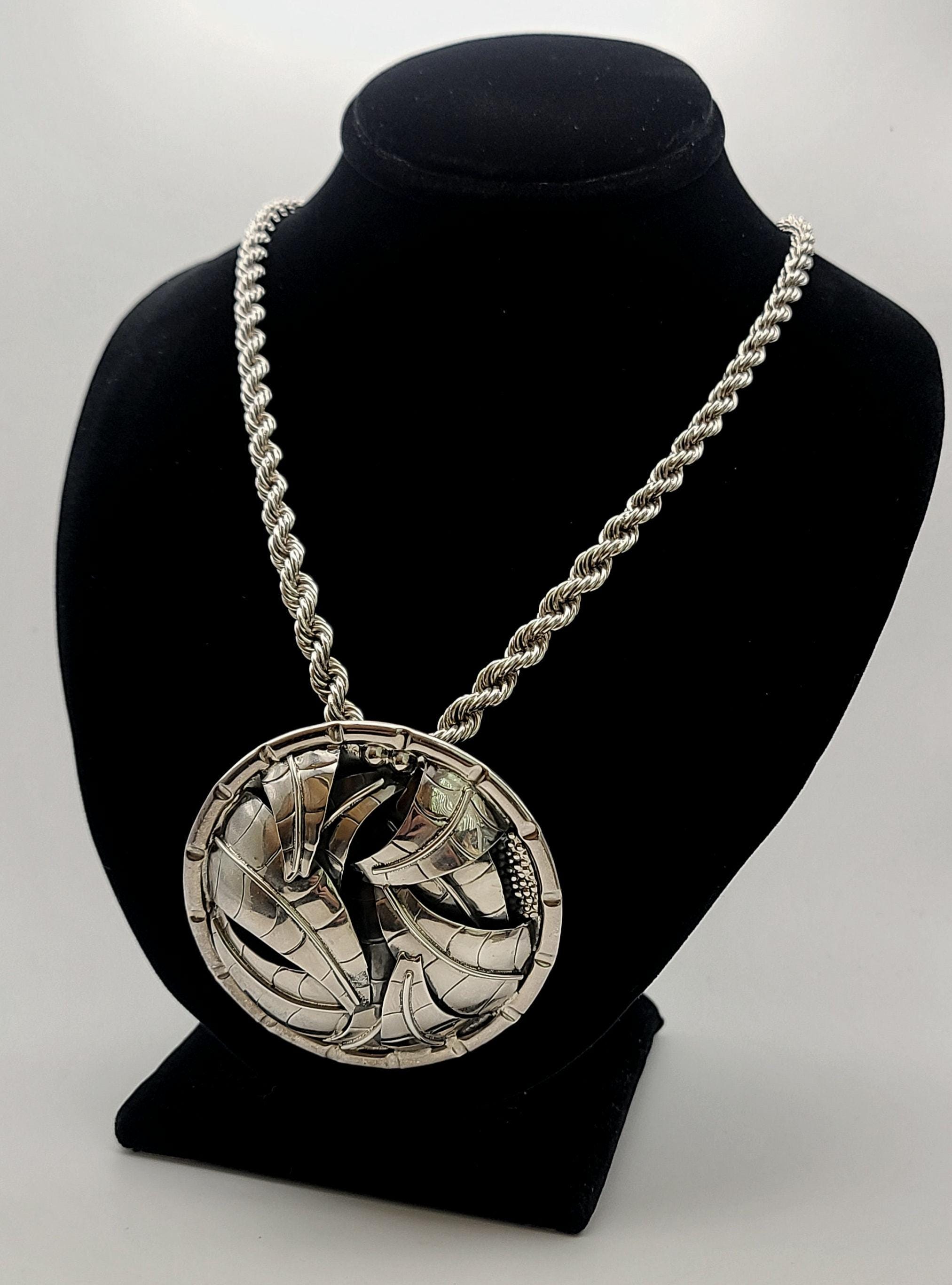 Dominique jewelry - Etsy 日本