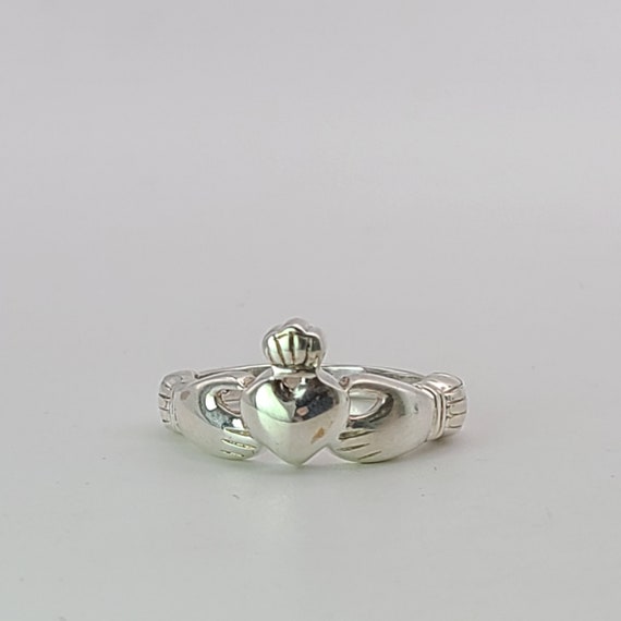 Vintage Celtic Claddagh Ring: 925 Sterling Silver… - image 3