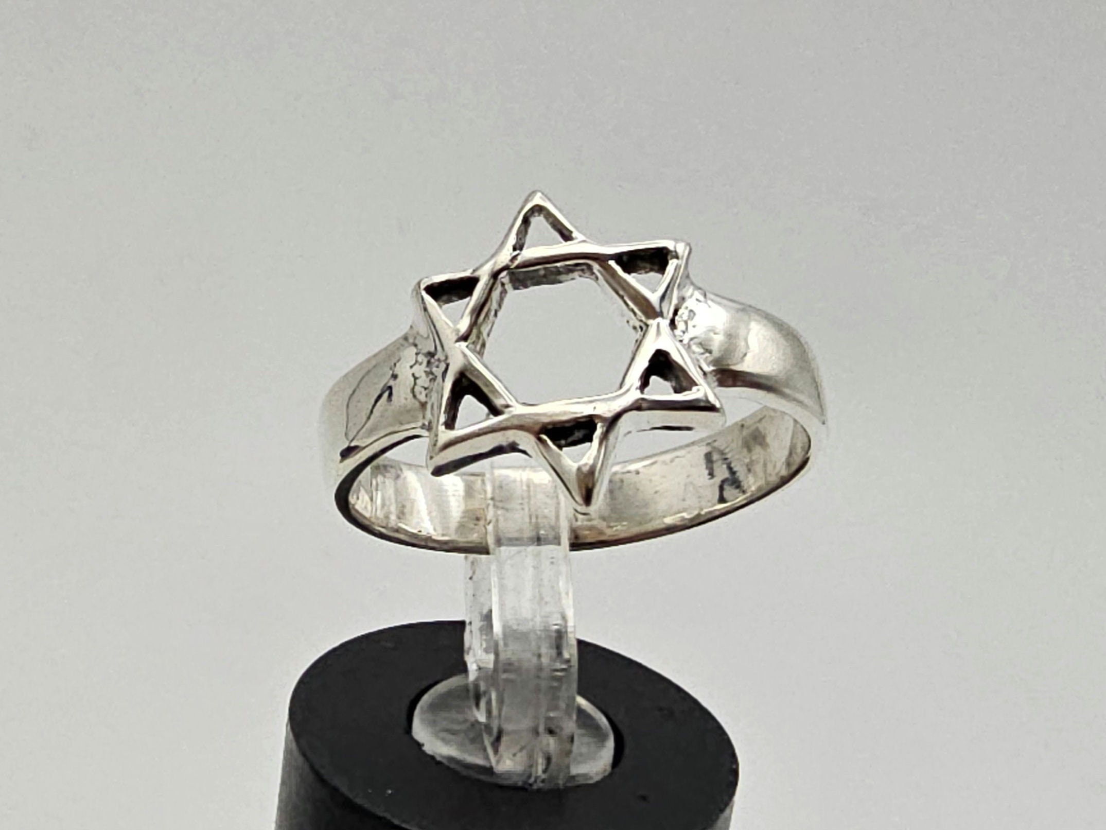 Vintage 925 Sterling Silver Star of David Ring - Size 8 - Estate Jewelry