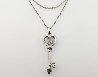 ★VINTAGE HOLLYWOOD★ Keyhole Heart Necklace_VH249ONE001M heart key memorial locket - hollydayco