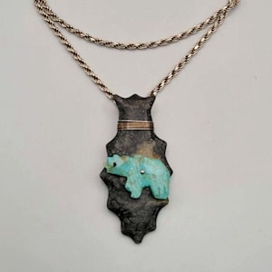 Carved Bear Arrowhead Necklace in 925 Silver, Vintage Estate Jewelry, Item w#1213
