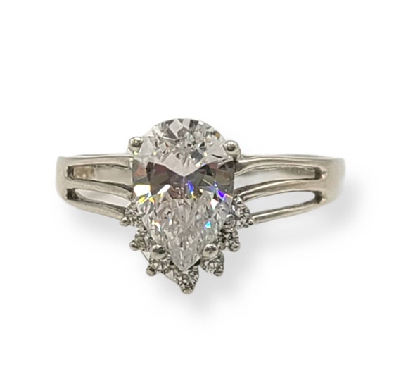 Vintage Pear Cut Cubic Zirconia Ring: 925 Sterlin… - image 3