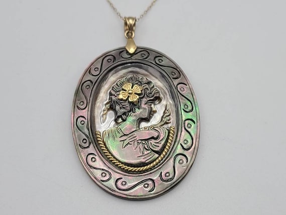 10K Carved selling Abalone Shell Cameo