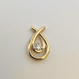 Vintage 0.15ct Round Cut Diamond Teardrop Pendant in 10kt Gold, Love Knot Pendant, April Birthday Gift, Estate Jewelry w#1579
