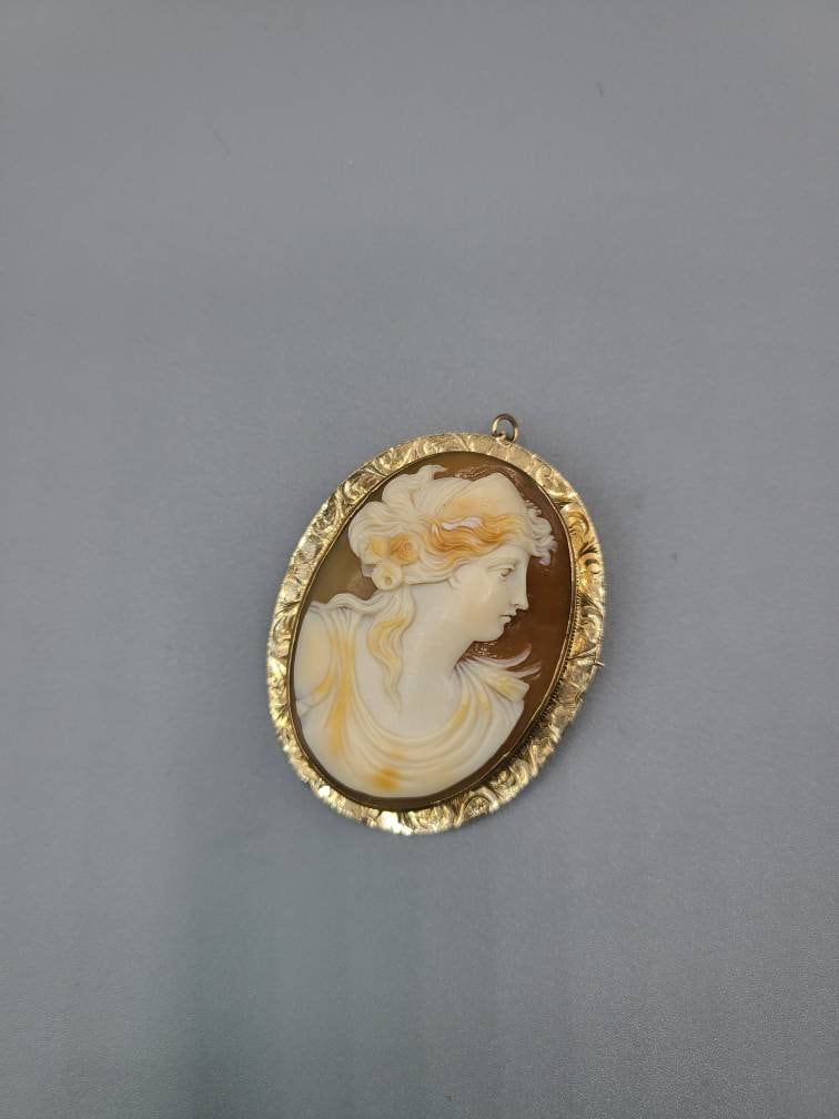 Broche Vintage Or Avec Camée - Buste De Femme Gravé, Bon état