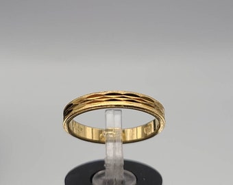 Diamond Cut Silver Vermeil Band, Vintage 925 Silver Gold Vermeil Ring. Stack Ring, Vintage Diamond Cut Ring, Size 6 Item w#1720