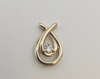 Vintage 0.15ct Round Cut Diamond Teardrop Pendant in 10kt Gold, Love Knot Pendant, April Birthday Gift, Estate Jewelry w#1579
