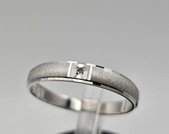Vintage 10k White Gold Diamond Accent Wedding Band - Size 7 - Estate Jewelry