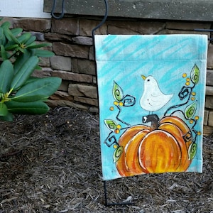 Pumpkin Yard Decorations, Hand-painted Flags, Fall Holiday Decorations, Blue Flags, Flags with Birds, Thanksgiving, Fall Decor, No. FLG28