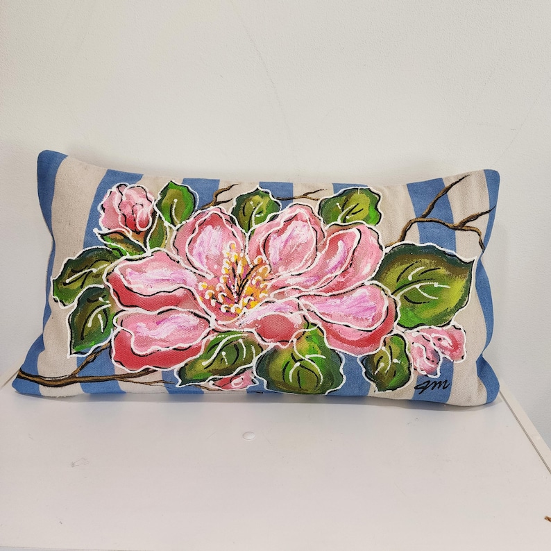 SippingIcedTea Lumbar Pillow Cover - Thumbnail 4