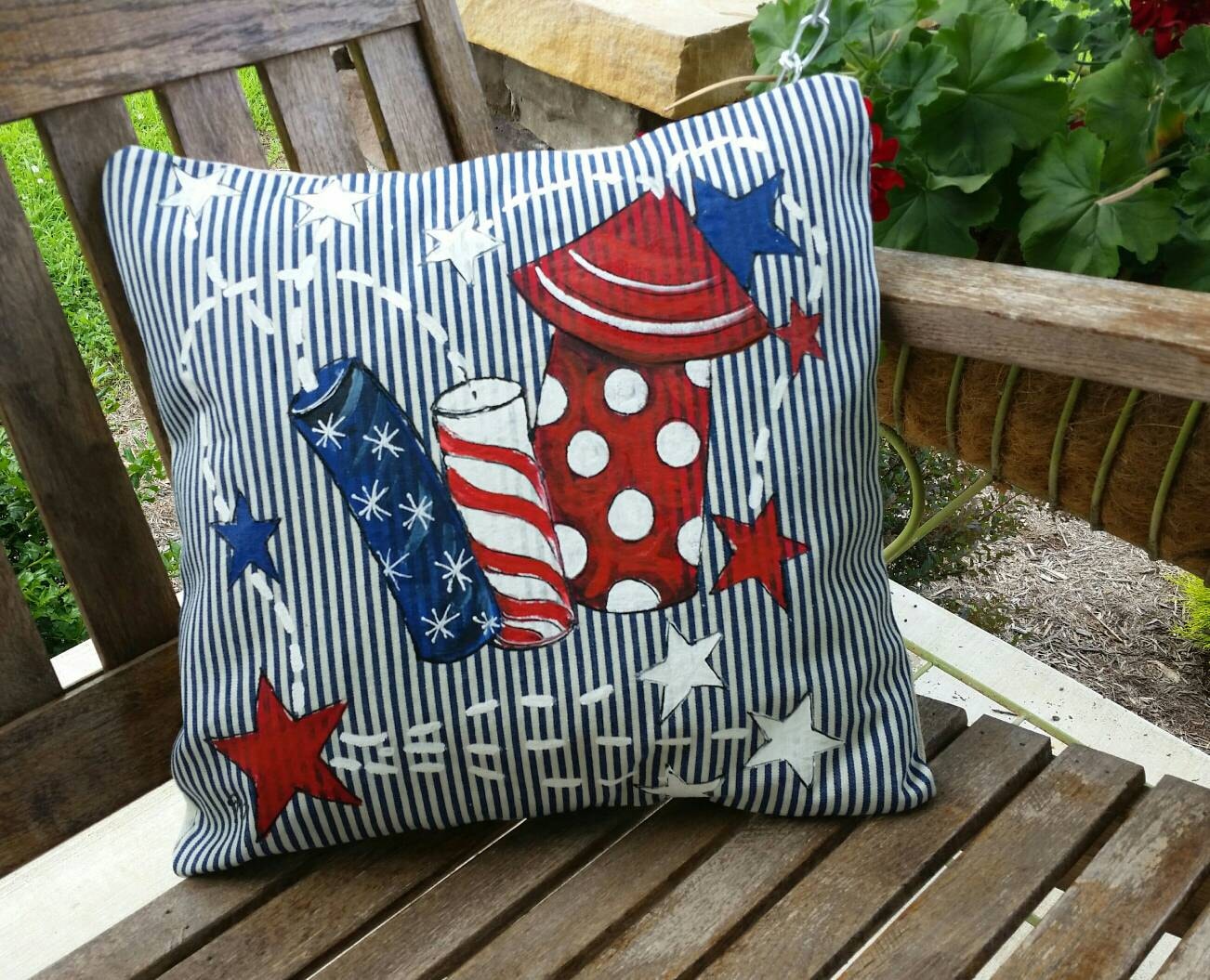 outdoor patriotic throw pillows