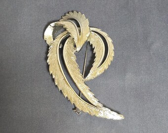 Pre 1980's Sarah Coventry Silver Tone Large Textured Leaf Brooch