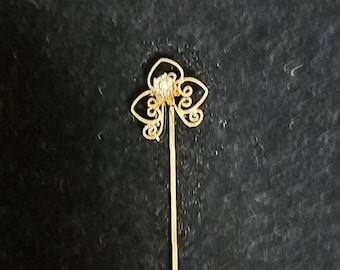Pre 1980's Gold Tone Sick Pin With Floral Design
