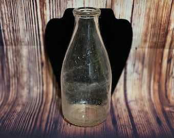 Pre 1950's DIXIE 1 Quart Glass Milk Bottle (Rare Design)