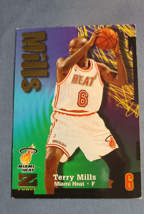 NBA Trading Card Terry Mills Autograph Card Sky Box 95-96