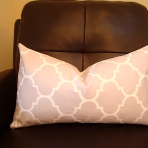 Decorativi Designer marocchino Ikat grigio crema avorio imbottitura lombare cuscino coprire 12 x 20 "cuscino divano Euro contemporanea geometrica.