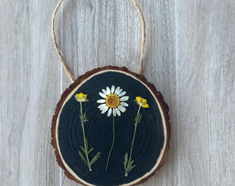 Mini floral wood slice gallery wall art - real pressed daisy and yellow buttercup flower art - wall hanging - plant lover gift