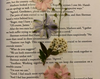 Handmade pressed floral laminated bookmarks - real flowers - book lover gift - bookmark