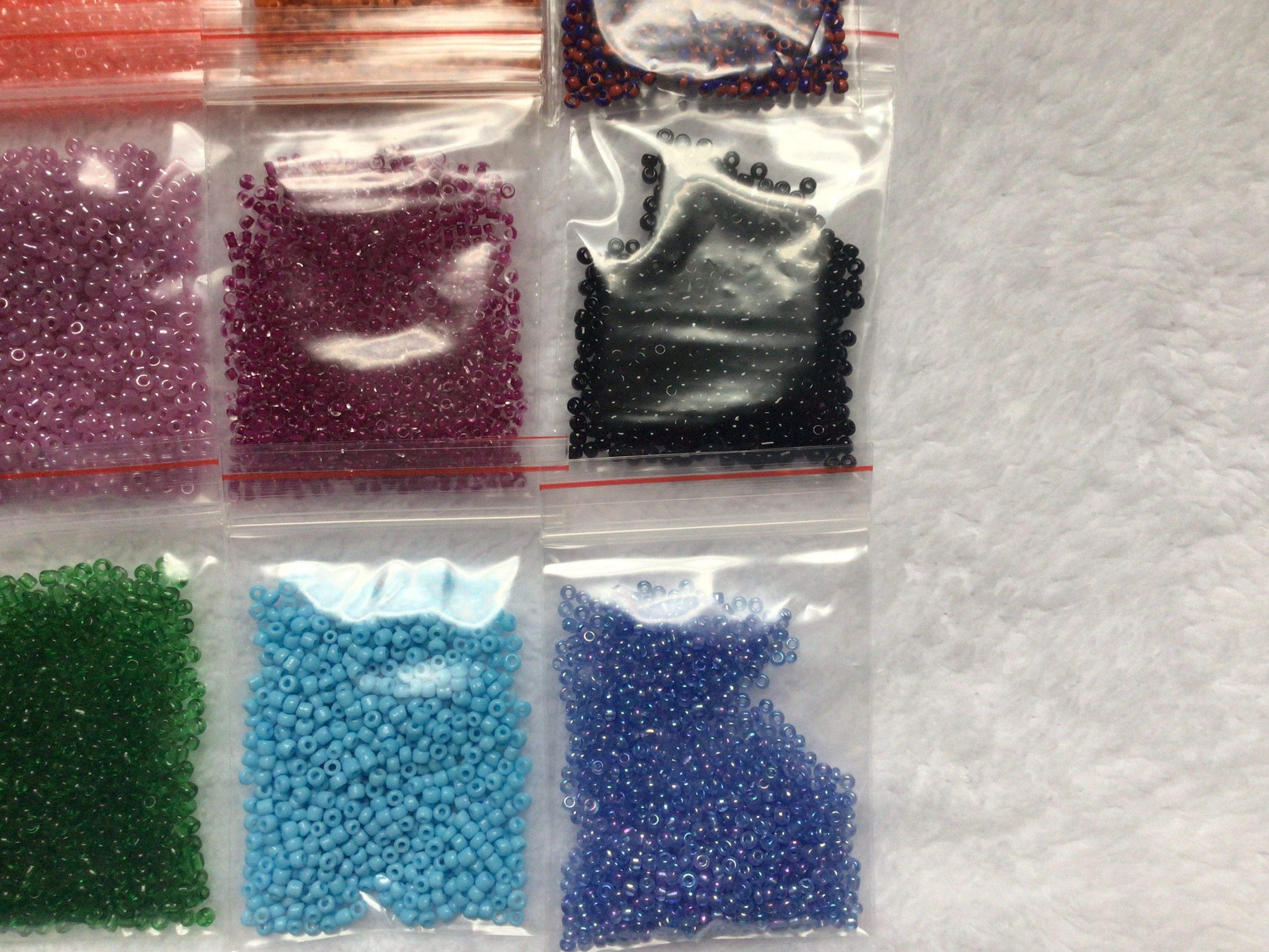 100g SILVER LINED GLASS SEED BEADS 11/0- 2mm 8/0- 3mm 6/0- 4mm 26 COLOUR  CHOICE
