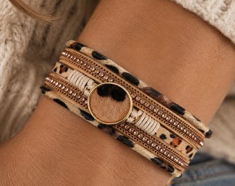 Bransoletka w stylu boho z motywem lamparta, wzór ze skóry