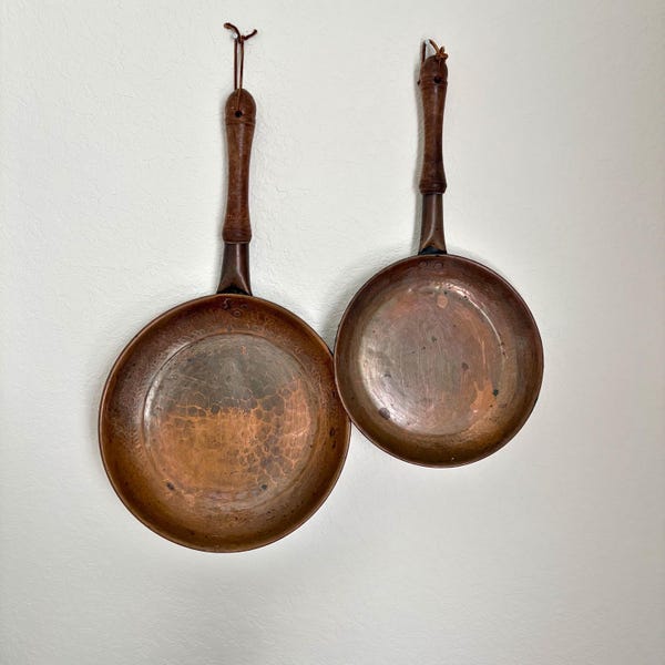 Vintage Hammered Copper Frying Pans with Wooden Handles – Decorative Kitchen Wall Art