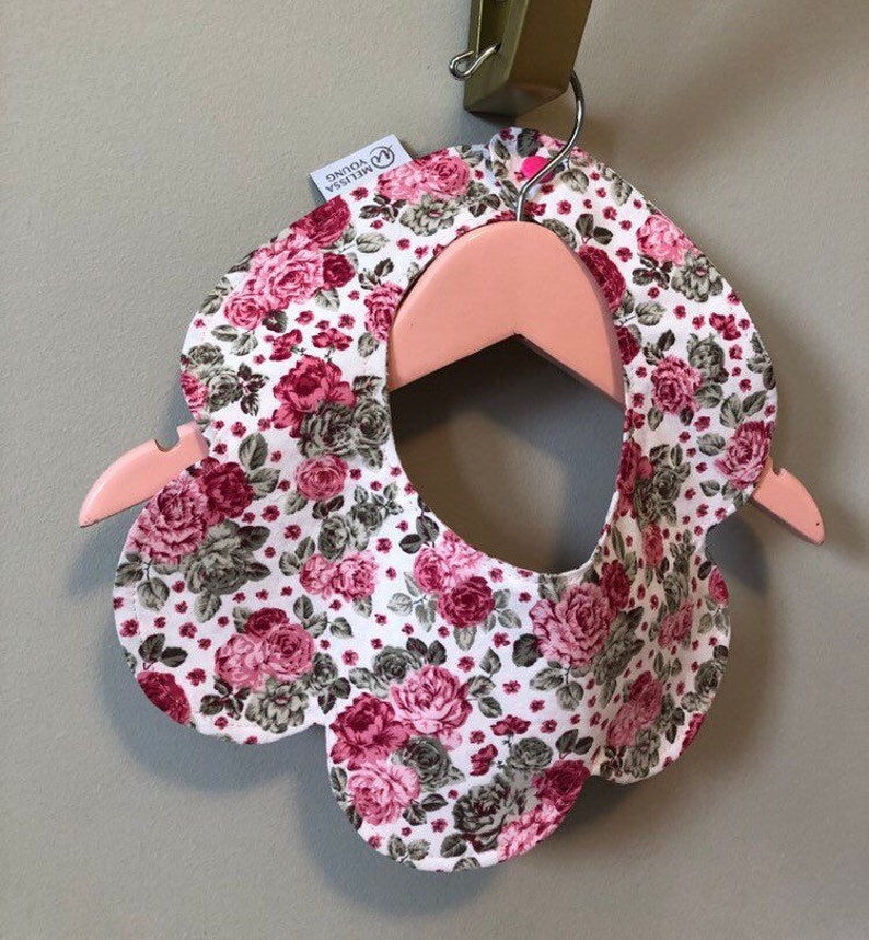 Reversible Cotton Floral Scalloped Edge Baby Bib image 2