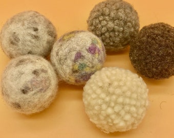 Small Bouncy Wool Balls for Cats /Mixed Pack - Wool Ball Cat Toys - Plastic free natural cat toys - Fun to chase and juggle!
