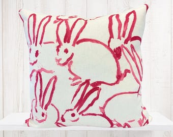 Funda de almohada Lee Jofa Bunny – Estampado de conejo rosa, decoración para habitación infantil