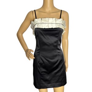 Vestido vintage Y2K Forever21 negro/blanco con volantes y pedrería, estilo años 80, talla XS imagen 9