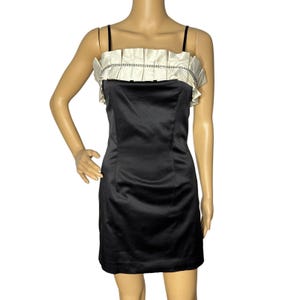 Vestido vintage Y2K Forever21 negro/blanco con volantes y pedrería, estilo años 80, talla XS imagen 1