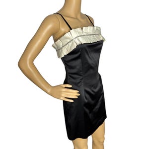 Vestido vintage Y2K Forever21 negro/blanco con volantes y pedrería, estilo años 80, talla XS imagen 3