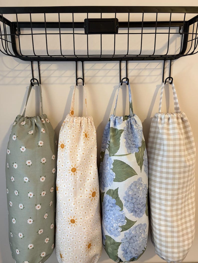 Handmade Grocery Bag Holder | Plastic Bag Dispenser | Kitchen Storage | Pantry Organizer bild 3
