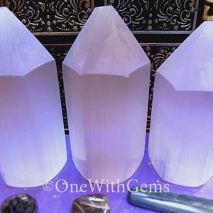 Selenite Crystal Tower: Healing, Cleansing, Spiritual Connection