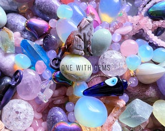 Crystal Confetti: Witchy Scoop, Crystal Grid, Reiki Crystals