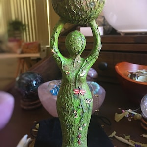 Mama Earth Goddess And Crystal, Holds Healing Crystals, Jewelry, Gaia Figurine