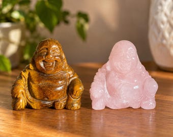 Figuras de Buda en miniatura (dúo), ojo de tigre y cuarzo rosa, talladas en cristal. Son exactamente las que se muestran en la imagen.