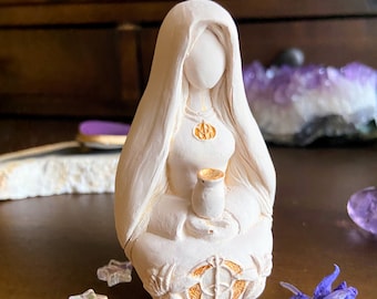 Gorgeous Goddess Figurine, Sacred Goddess, Divine Feminine
