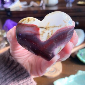 High Quality Mookaite Jasper Heart, Healing Crystals Heart, Gemstone Carving
