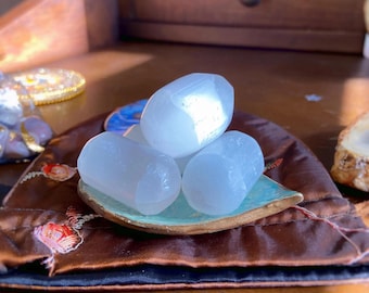 Piedra de selenita XL pulida: cristal pulido, extra suave, elegido intuitivamente.