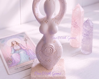 Divine Feminine Goddess Figurine - Medicine Woman - Earth Goddess Statue - Gaia - Fertility Altar Goddess - Mother Goddess Figurine
