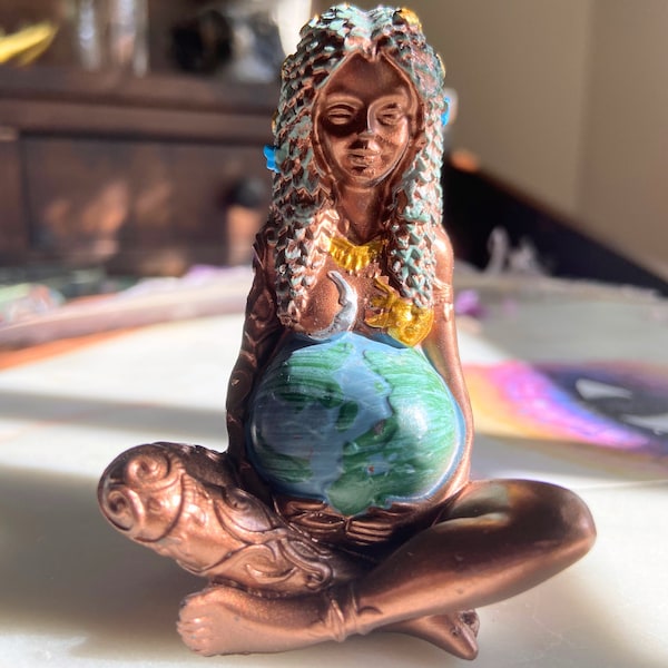 Earth Goddess Figurine - Nature Goddess