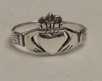 Claddagh ring, Irish Celtic Claddagh ring