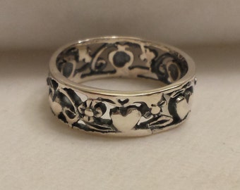 Heart ring, love ring, hearts filigree style ring