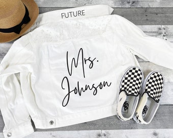 Future Mrs Pearl Jacket, White Pearl Jean Jacket, Mrs Pearl Jacket, Cute Future Mrs Jacket, Custom Mrs Jacket, Engagement Gift, Photo Prop