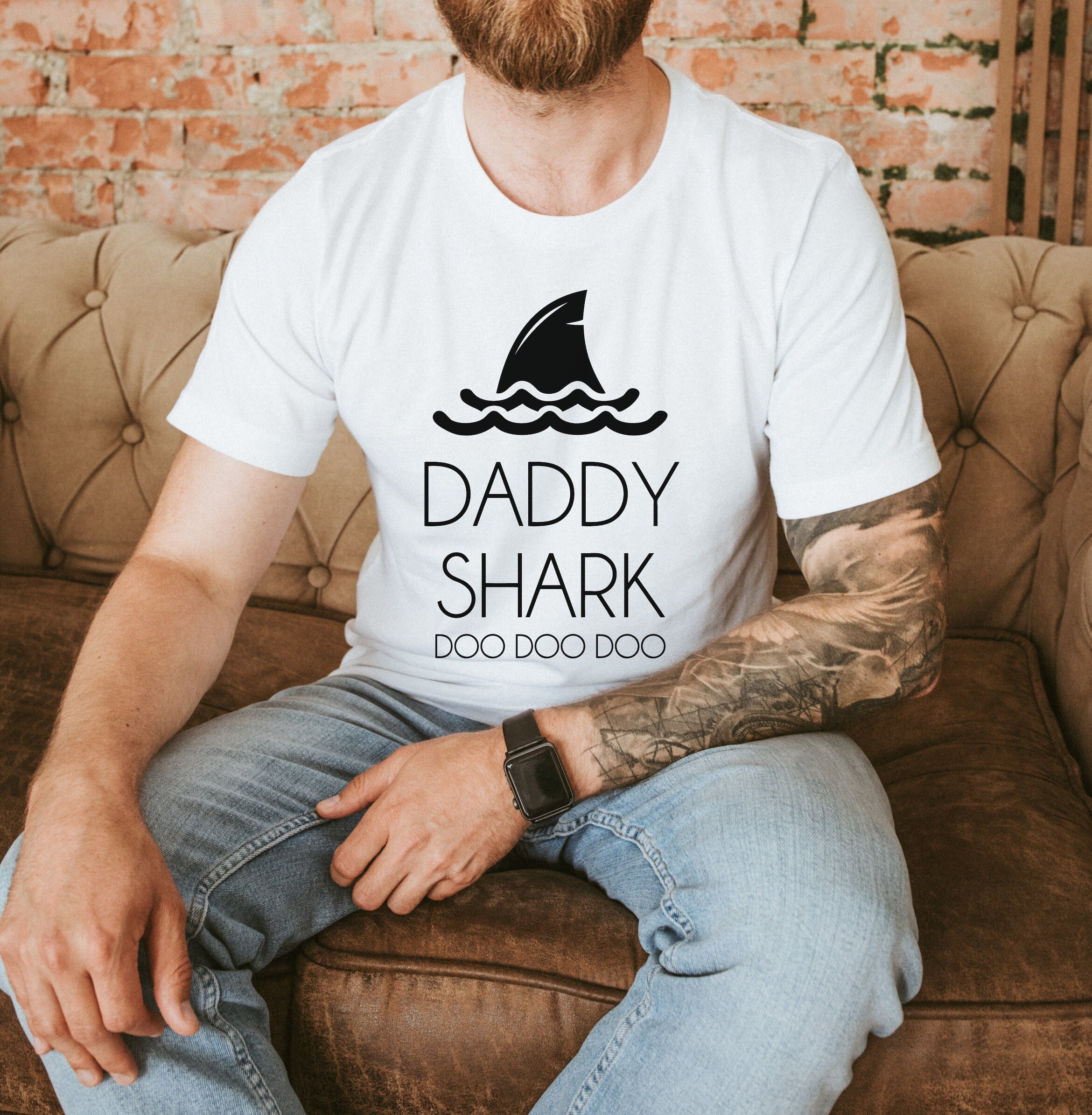 Funny Daddy Shark Doo Doo Doo T-Shirt Funny Daddy Shark Doo Doo Doo T-Shirt
