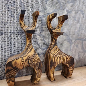 Abstract Heirloom Scandinavian Wooden Deer - Customize Your Family