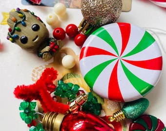 Christmas Trinket Grab Bag: Miniature Surprises, Charms and Figurines for Collectors