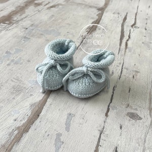 knitting Pattern Baby Booties Instructions in English Instant Digital Download PDF Sizes Newborn to 6 months Bild 2