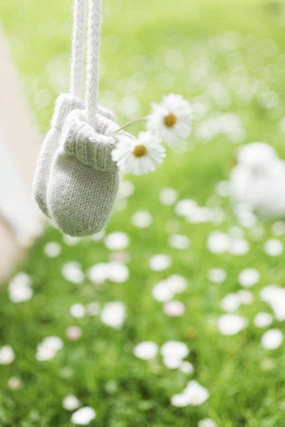 Knitting Pattern Baby Wool Mittens Instructions in French PDF Sizes Newborn to 18 months